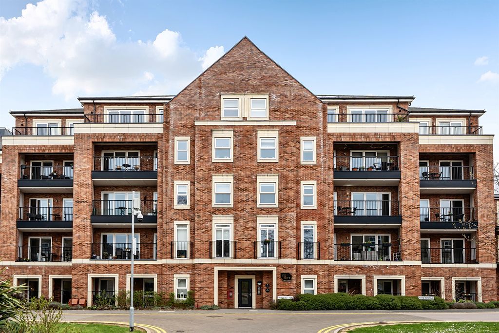 Property photo 1 of 12