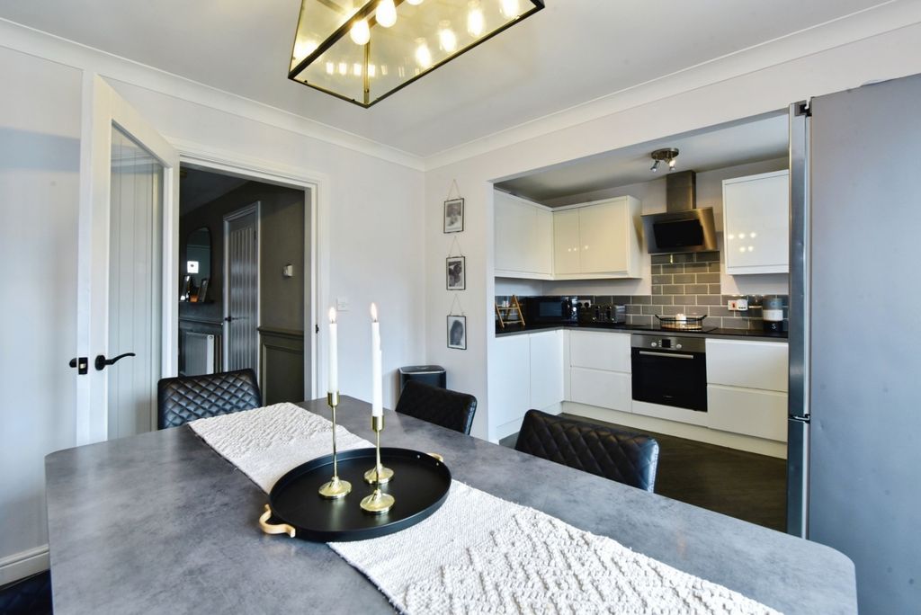 Property photo 3 of 20 Pbox-Img.Jpg