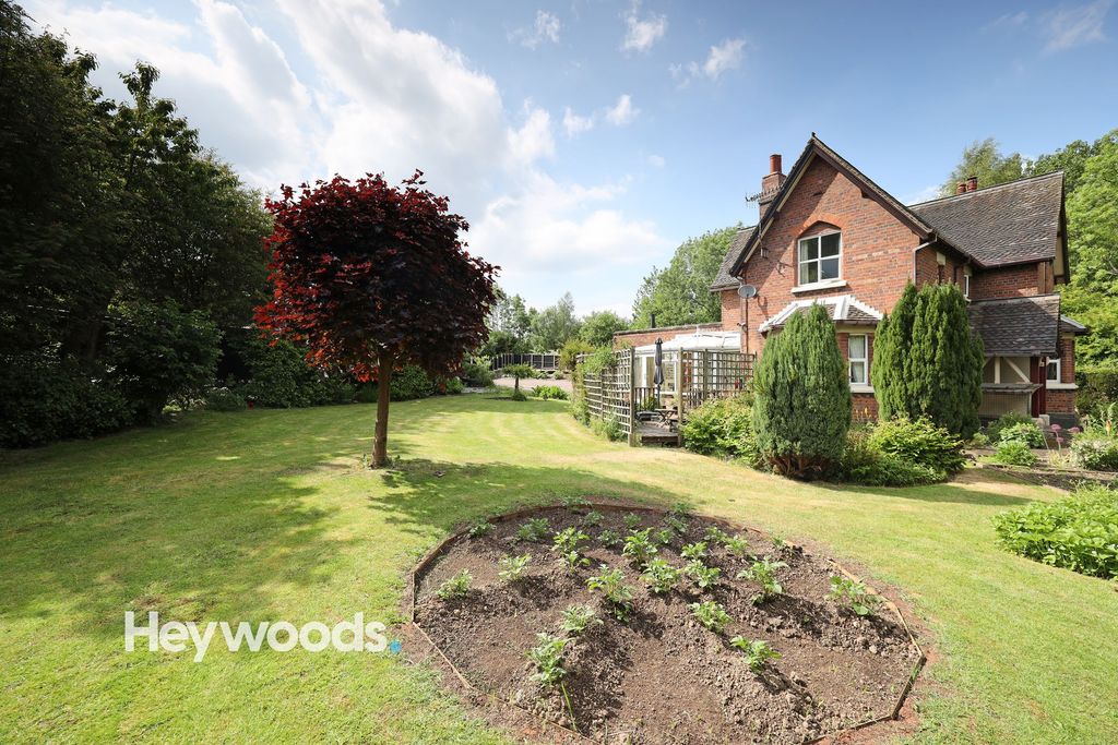 Property photo 1 of 56