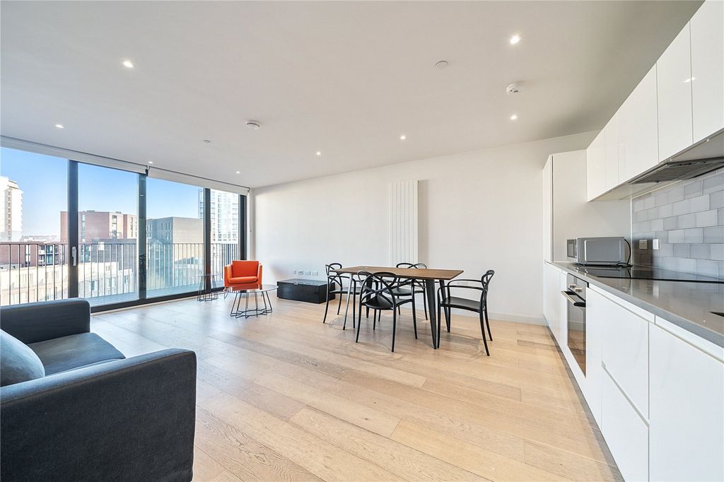 Property photo 3 of 29 Picture No. 12