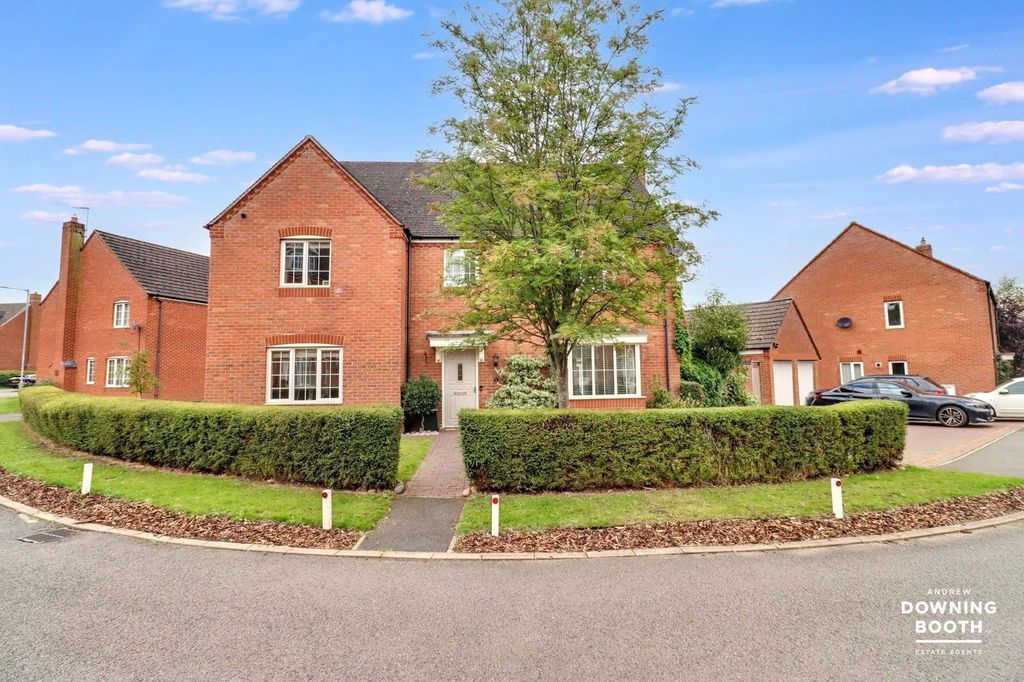 Property photo 2 of 37