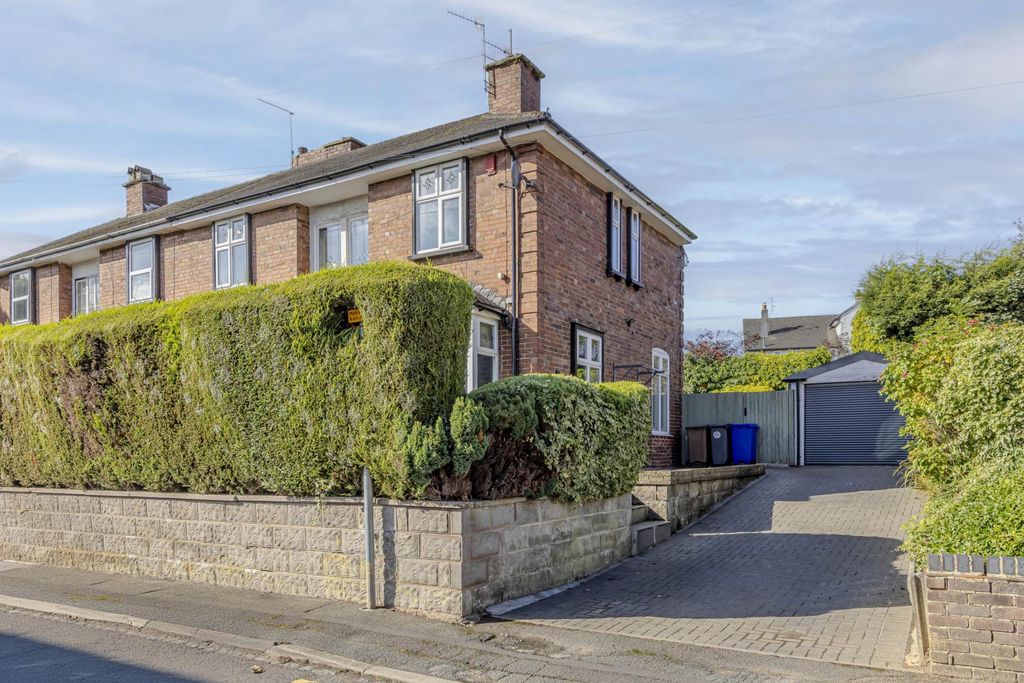 Property photo 2 of 28