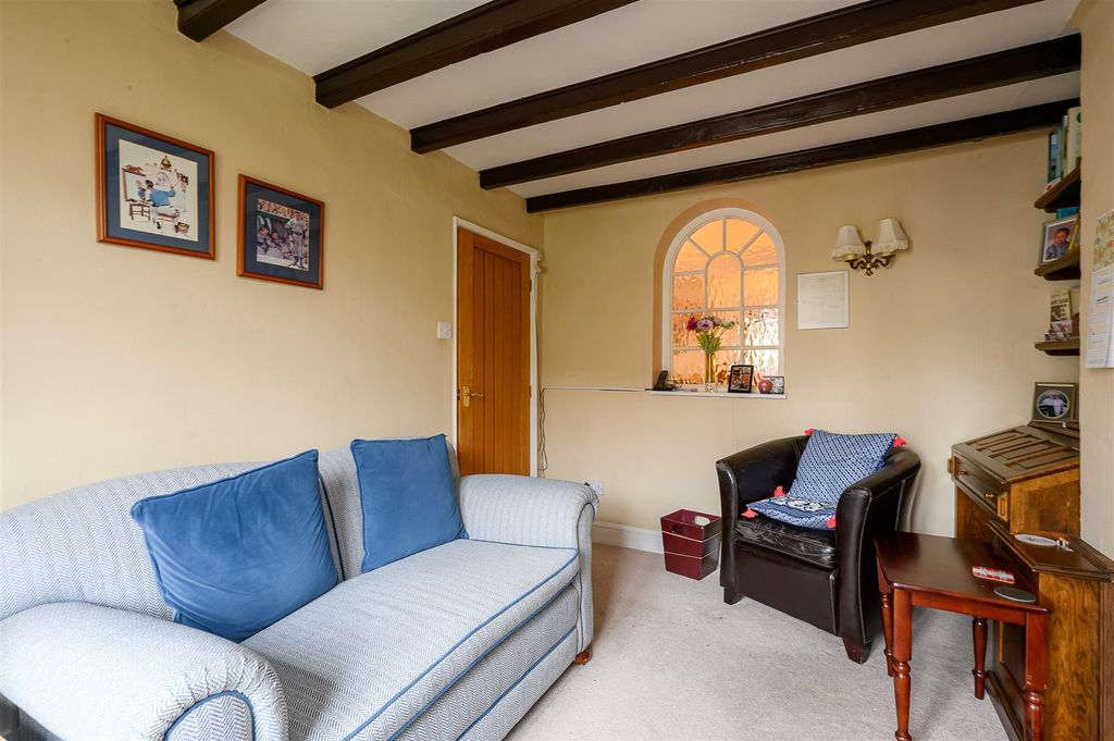 Property photo 3 of 25 Living Room