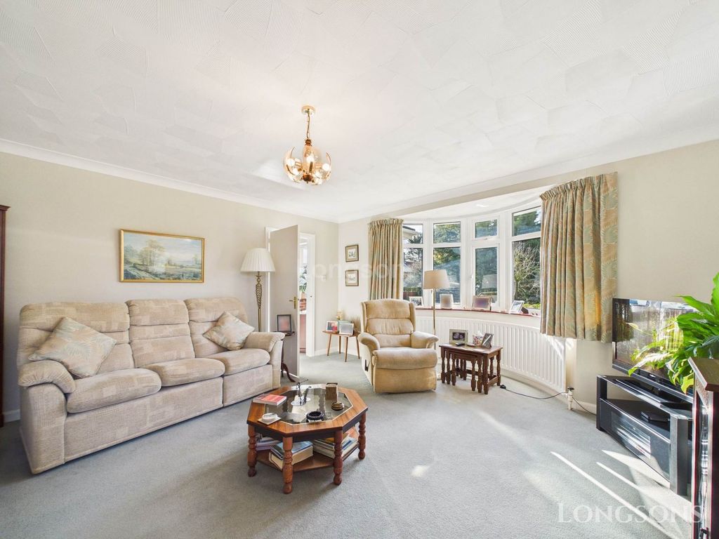 Property photo 3 of 23