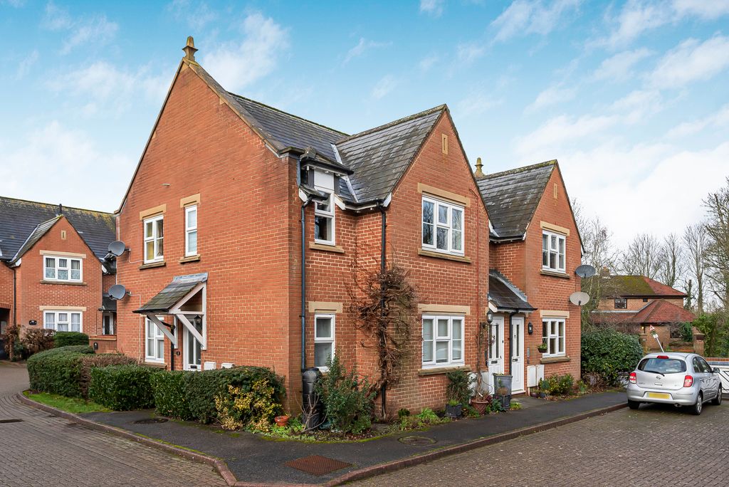 Property photo 1 of 10 Front External