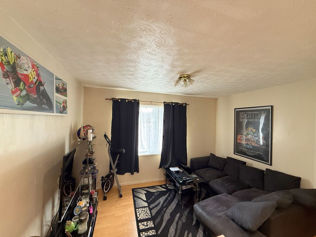Property photo 3 of 9 Gallery