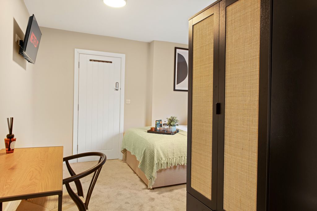 Property photo 3 of 7