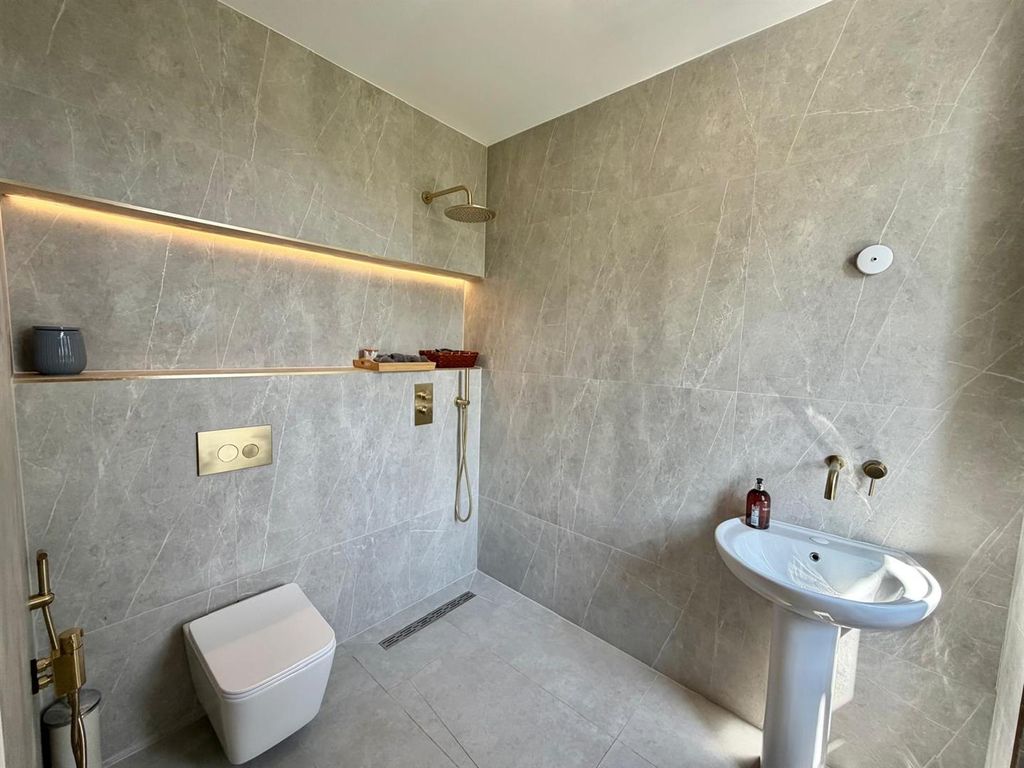 Additional image 10 of 6 bed detached house for saleHall Lane, Wincham, Northwich CW9