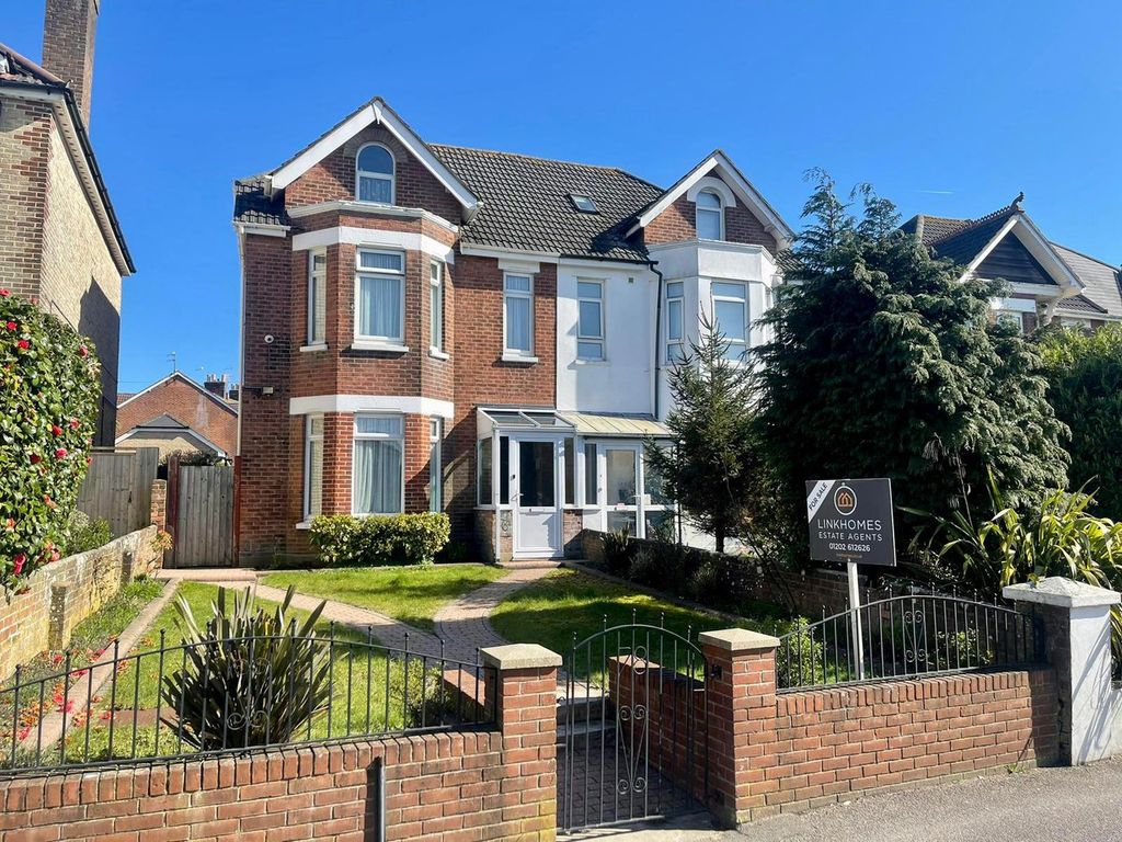 Property photo 1 of 30
