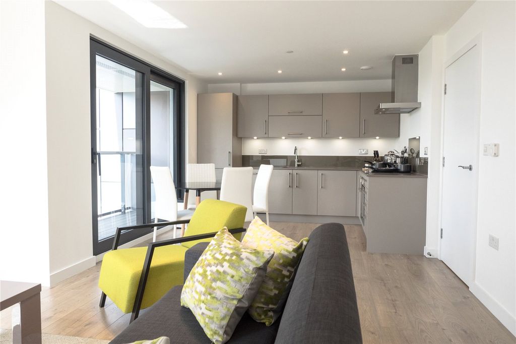 1 bed flat for sale Wharfside