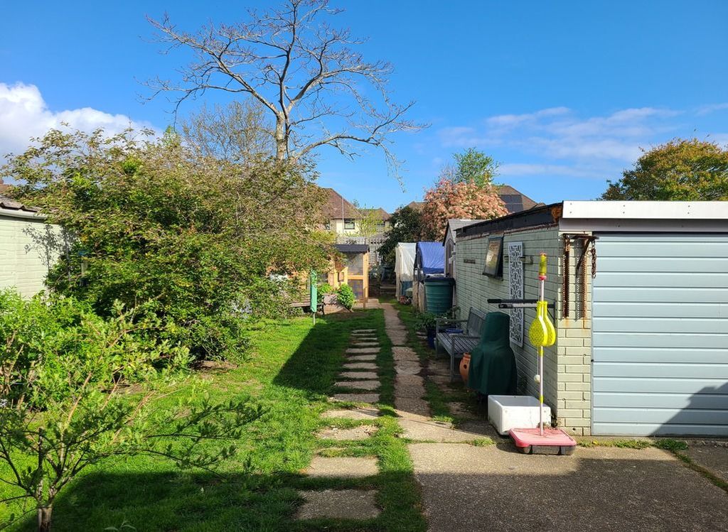 Property photo 2 of 30