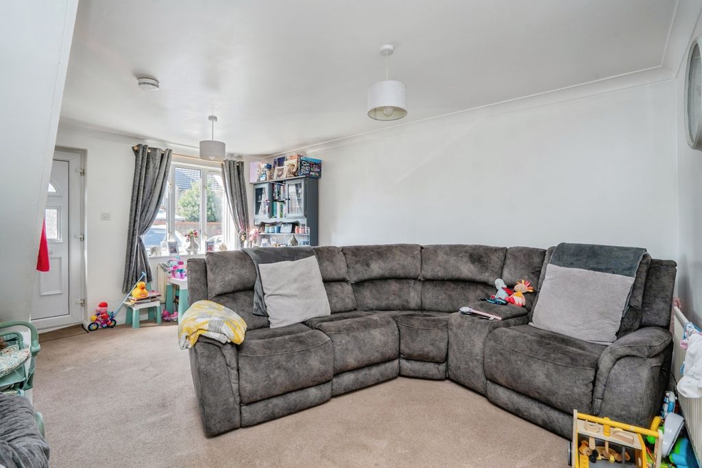 Property photo 3 of 8 Pbox-Img.Jpg