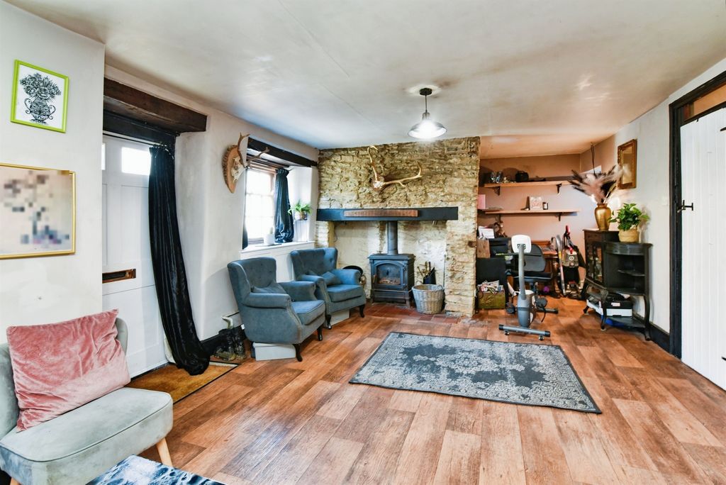 Property photo 3 of 20
