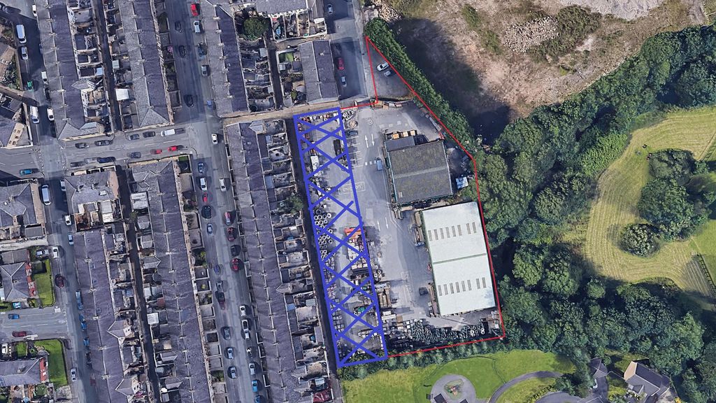 Property photo 1 of 5