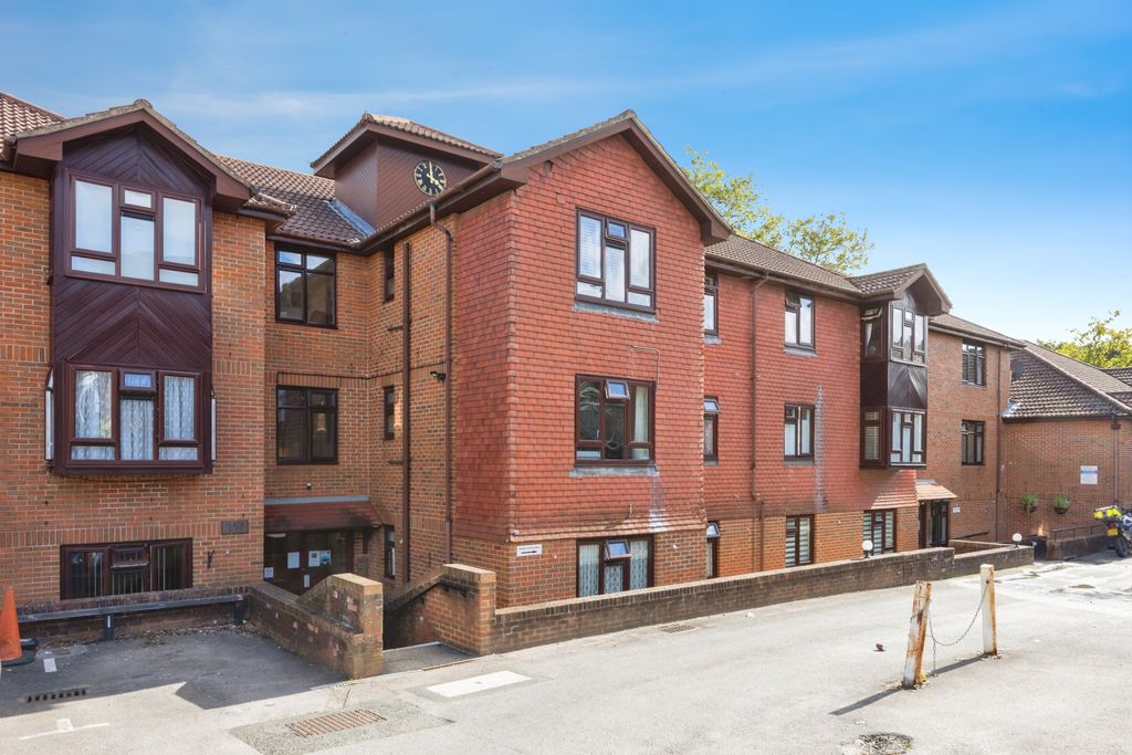 Property photo 1 of 20