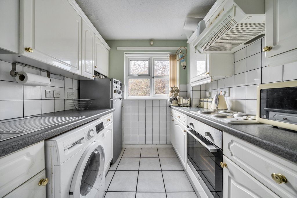 Property photo 2 of 13 Kitchen