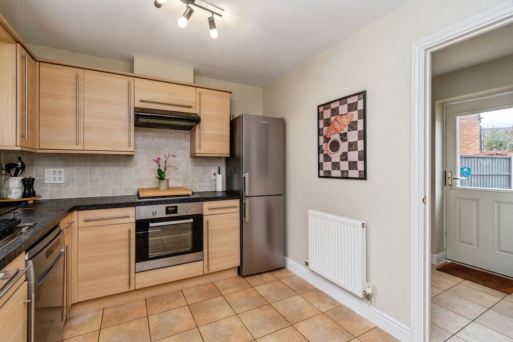 Property photo 3 of 31