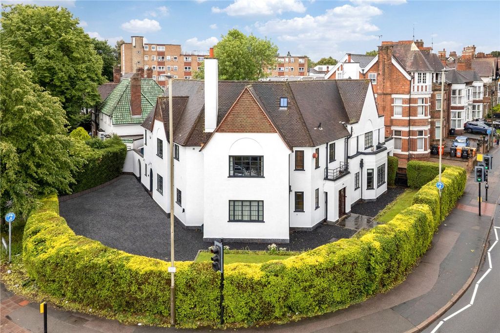 Property photo 1 of 39