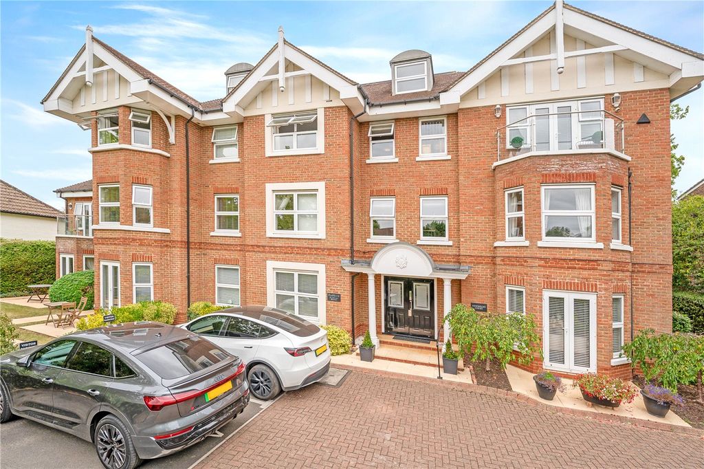Additional image 16 of 2 bed flat for saleNewholme Court, 89A Oatlands Drive, Weybridge KT13