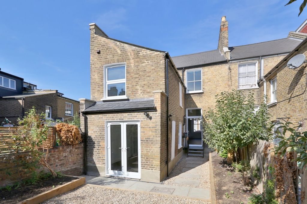 Property photo 2 of 13