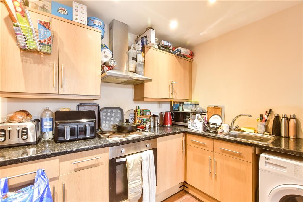 Property photo 2 of 5 Kitchen