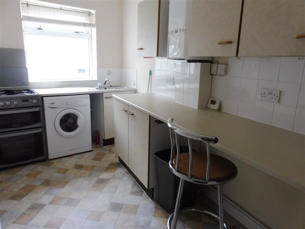Property photo 3 of 5 Kitchen