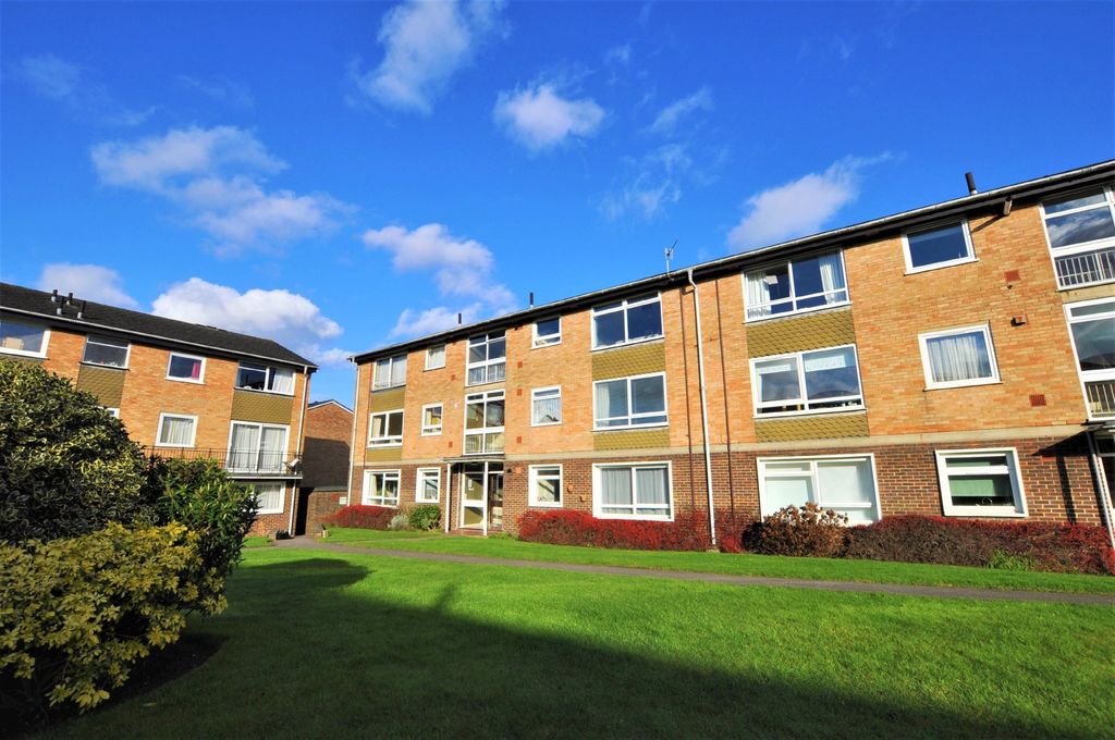 Property photo 1 of 9 Photo 01