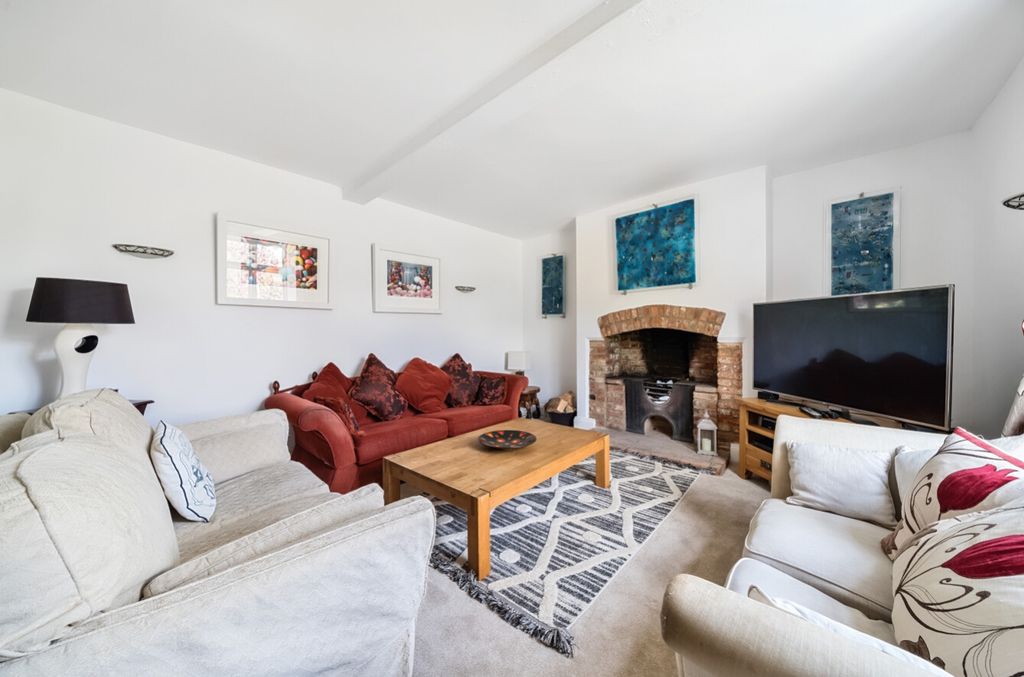 Property photo 3 of 22 1115145 (3)