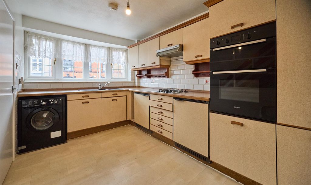 Property photo 3 of 11 Fitted Dining Kitchen To Front