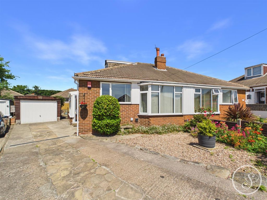 Property photo 1 of 16 External