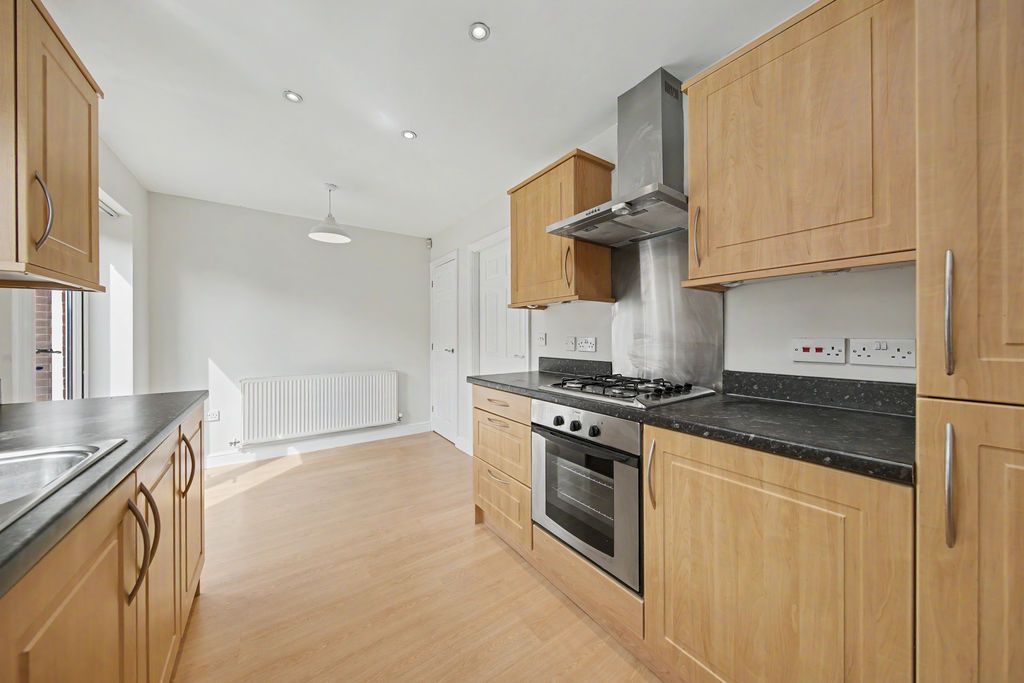 Property photo 3 of 27 Kitchen Diner
