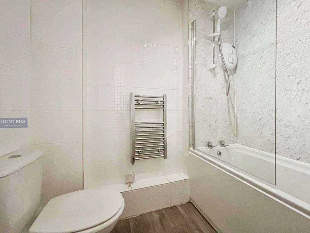 Property photo 3 of 12 Bathroom