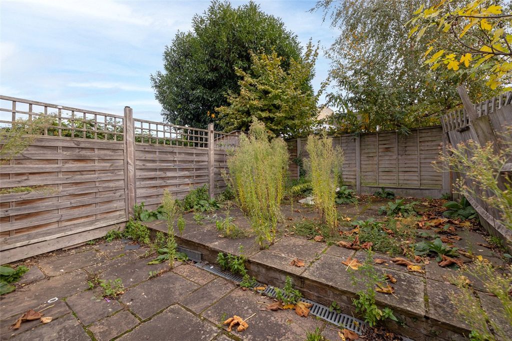 Property photo 3 of 8 Picture No. 20