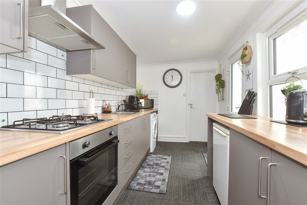 Property photo 3 of 15 Kitchen