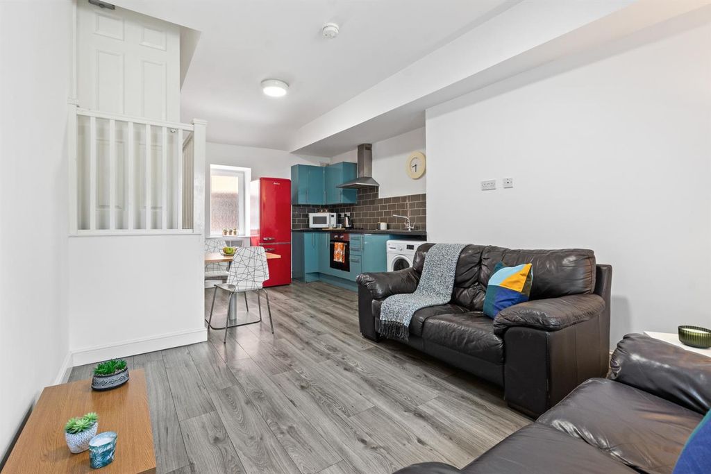 Property photo 1 of 14 9023624.Jpg