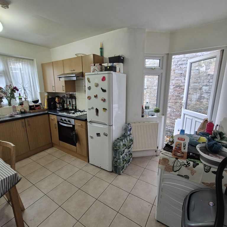 Property photo 2 of 9