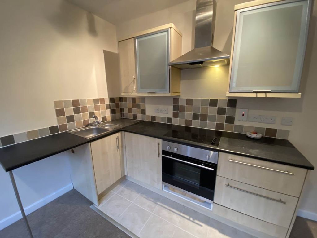 Property photo 2 of 5 Kitchen