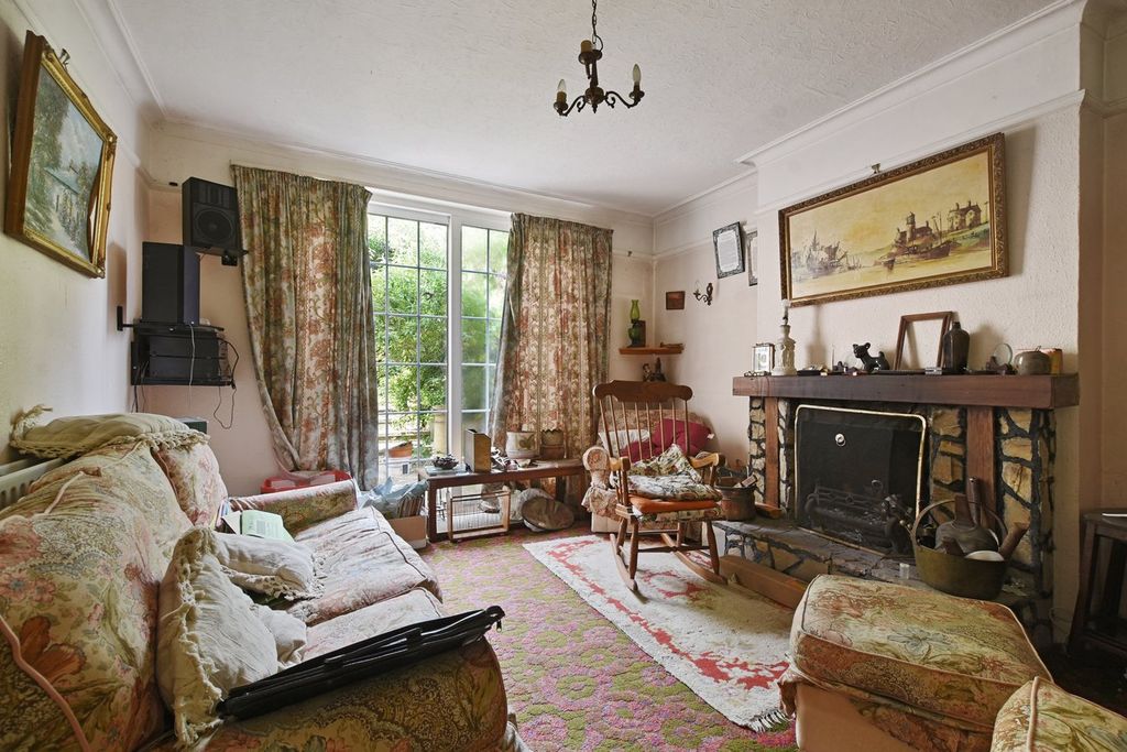 Property photo 3 of 8