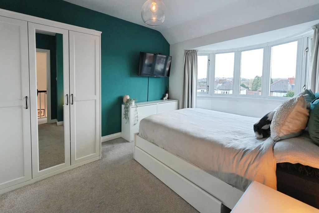 Property photo 2 of 24 Bedroom One