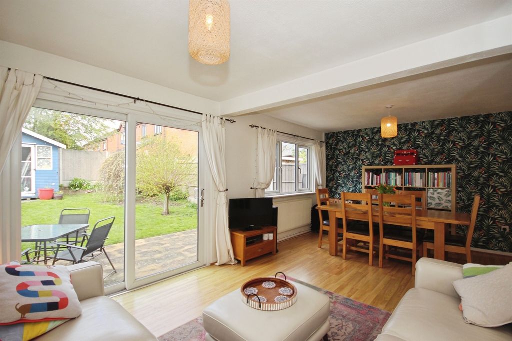 Property photo 3 of 15