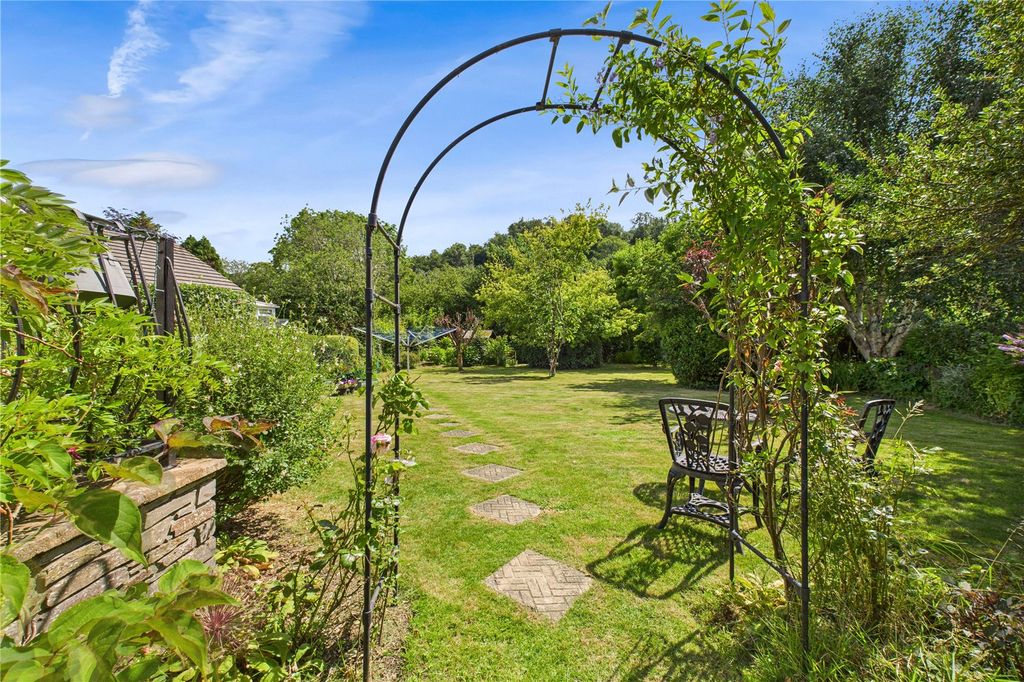 Property photo 2 of 16 Picture No. 11