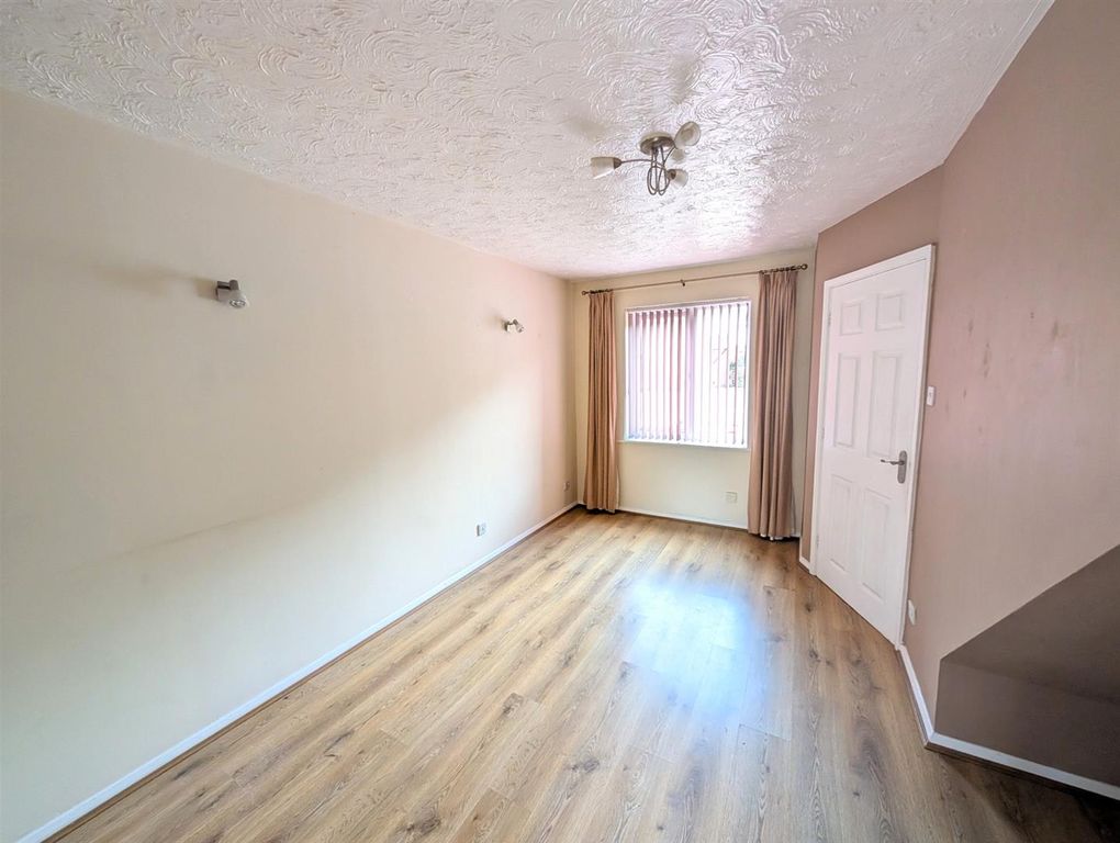 Property photo 3 of 10 Living Room B.Jpg