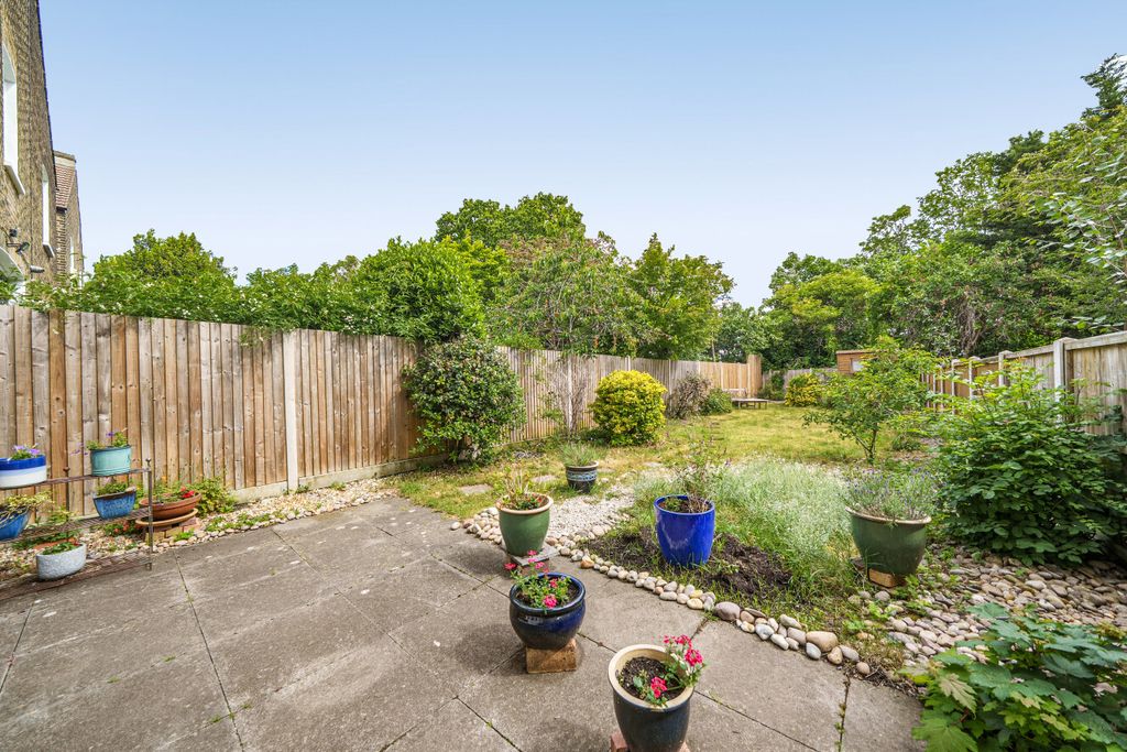 Property photo 3 of 20 1470196-11-6A214d...
