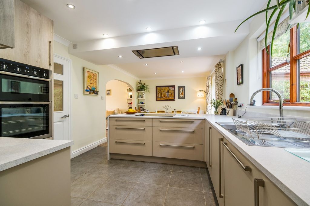Property photo 3 of 26 Sv16 Samuel Vince Road-15