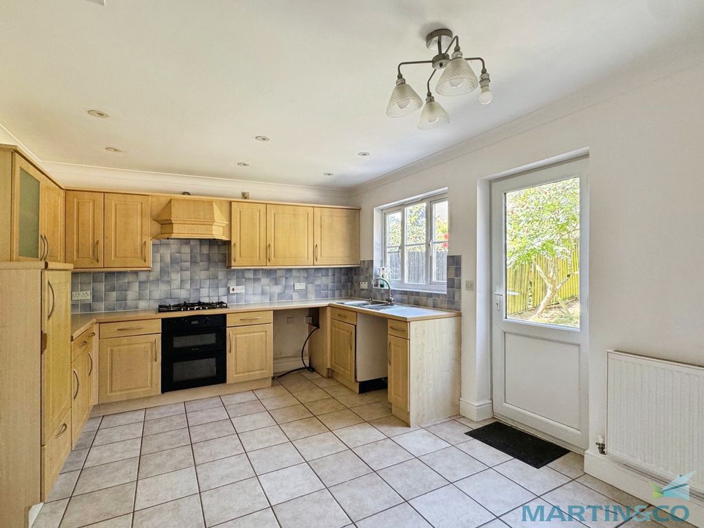 Property photo 3 of 18 38F70c69--4Ccf-9983-Ec9598C336B6-98818-000032Be164