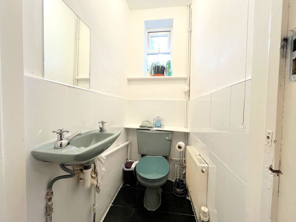 Property photo 3 of 8