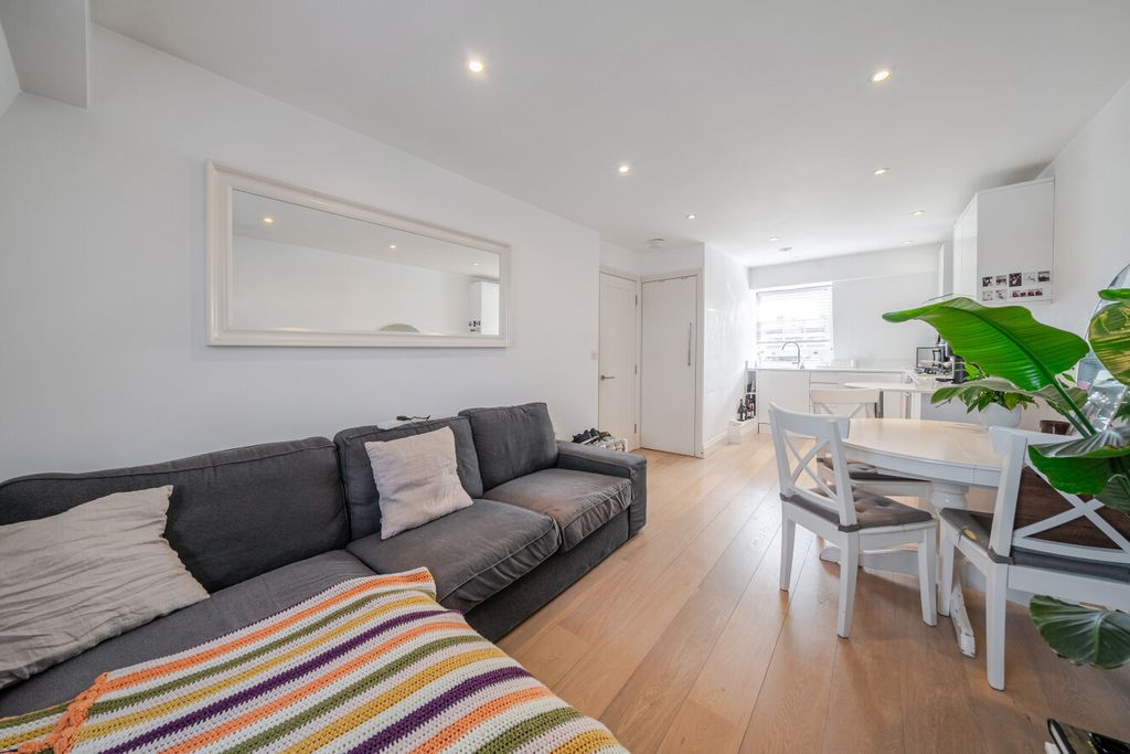 Property photo 1 of 24 1511268-7-6A88145...