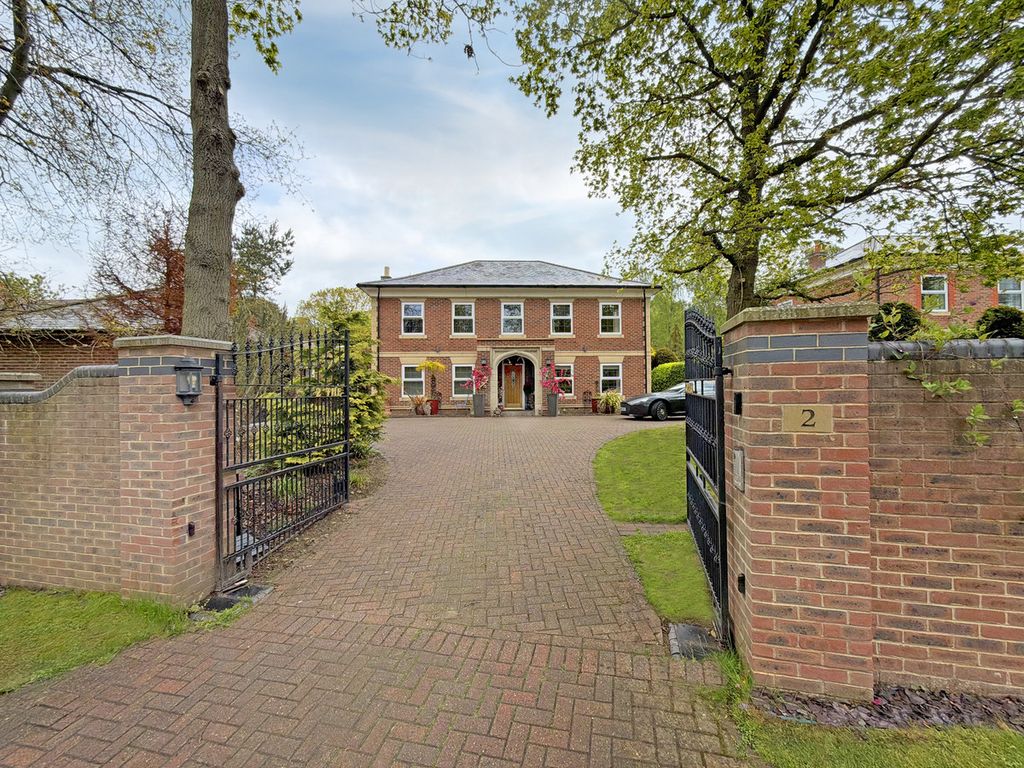 Property photo 1 of 50