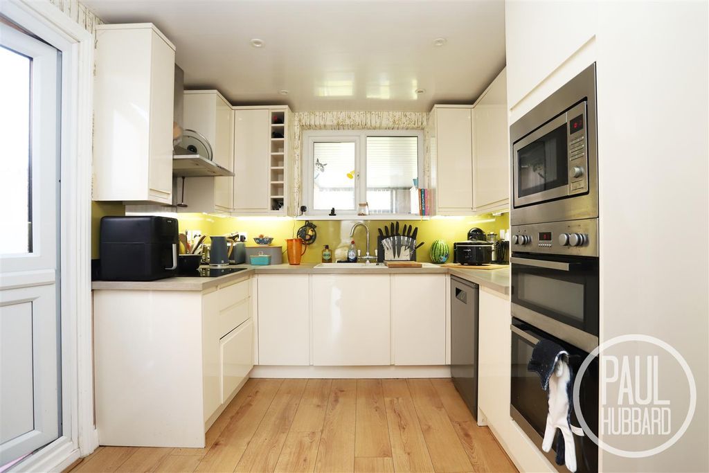 Property photo 3 of 20 Img_5305 (2).Jpg