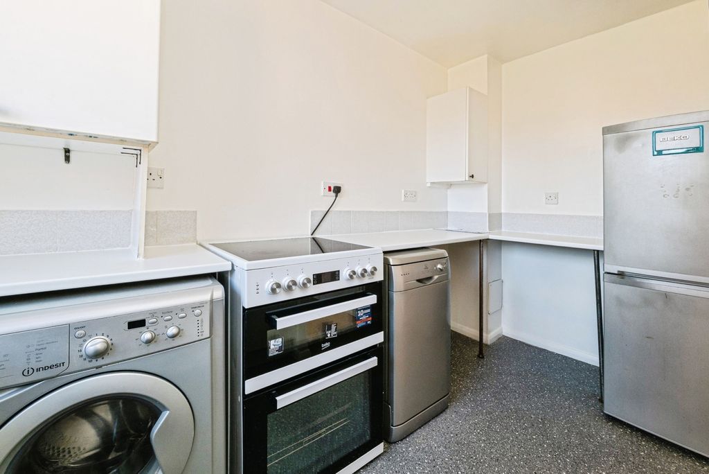 Property photo 2 of 20 Pbox-Img.Jpg